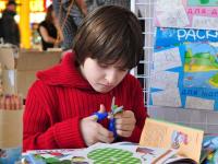 Презентация издательства «Мозаика-Синтез»:  поделки из бумаги, вырезалки из бумаги, пластилиновые картинки.