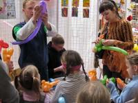 Твистинг -  создание причудливых фигур из воздушных шариков. Презентация компании «Надуватели».