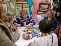 Техника объемной вышивывки. Мастер Елена Науменко.