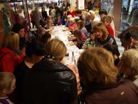 Мастер-класс по использованию акриловой рельефной пасты Сонет от компании 'ПитерАртСервис'. Мастер Марина Канарейкина