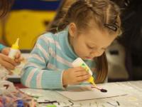 занятия в детской зоне. Аппликация из шерстяных ниток