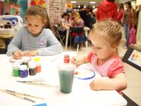 презентация росписи по ткани с использованием резервирующих составов. Мастера Татьяна Пухова и Сергей Корневский