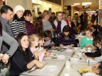 Мастер-класс от компании Питер-арт-Сервис. Декупаж и текстурная паста Сонет. Мастер Евгений Седин