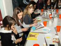 Мастер-класс от компании Питер-арт-Сервис. Декупаж и текстурная паста Сонет. Мастер Евгений Седин