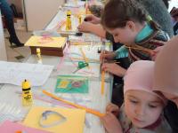 Мастер-класс от компании Авале (клеи UHU). Открытка в технике квиллинг