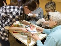 Цветок лилии в технике вышивка лентами. Мастер Ольга Трегубова