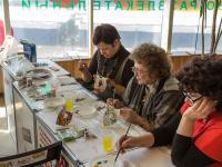 Роспись карнавальных масок акриловыми красками Ладога. Компания ПитерАртСервис