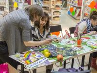 Рисунок масляной пастелью в технике граттаж. Мастер Наталья Раделия