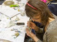 Подсвечник в технике point-to-point. Мастер Наталья Ткачук