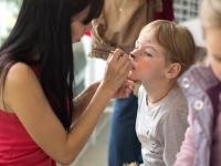 аквагрим - краски для лица Snazaroo  от компании ПитерАртСервис представляла Нагичева Юлия