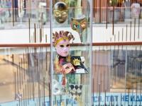 выставка творческих работ на 4-м этаже трц Аура