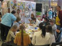 презентация тм UHU. Ведущие Чиликина Ольга и Круппа Наталья