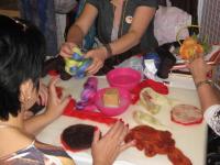 мокрое валяние.  М-кл ведёт Попова Наталья