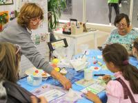 Изготовление сахарных цветов из айсинга с исп. инструментов компании Wilton - презентация и м-кл от компании Бизнес-Класс