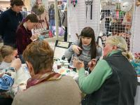 Демонстрация росписи венецианских масок материалами DECART и TINTA VIVA