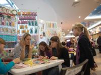 Техника скрапбукинга. Презентацию по материалам и инструментам тм Mr. Painter проводят Саксонова Татьяна и Москалёва Светлана