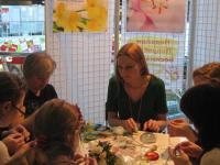 Презентация керамической флористики с полимерной глиной и инструментами Azalee