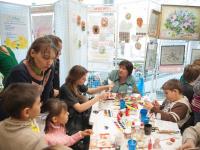  Роспись и декупаж гипсовых заготовок от компании ИЗОгипс. Презентацию и детские м-кл ведёт Краснова Елена