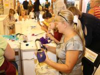 Роспись карнавальных масок - мастер-класс от компании ПитерАртСервис