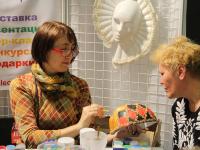 Роспись карнавальных масок - мастер-класс от компании DecArt