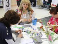 Мастер-класс по бисероплетению ведет Жаброва Ольга