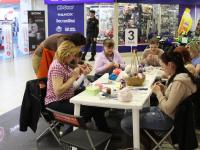 Мастер-класс по вязанию игрушек ведет Петруненко Елена