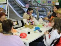 Мастер-класс по вязанию игрушек ведет Петруненко Елена