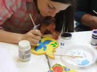 Мастер-класс по городецкой росписи ведет  Лыкова Наталья