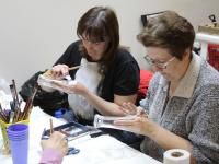 Мастер-класс по технике декупаж ведет Январева Диана