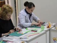 Мастер-класс по технике квиллинг ведет  Руснак Виорика