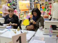 Мастер-класс по пэчворку ведет  Смолянинова Людмила