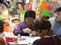 Мастер-класс по пэчворку ведет  Смолянинова Людмила