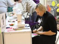 Мастер-класс по пэчворку ведет  Степанова Галина