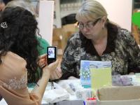 Мастер-класс по скрапбукингу ведет Галстян Нарине