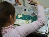 Мастер-класс по скрапбукингу ведет Галстян Нарине