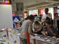 Мастер-класс по скрапбукингу ведет  Шелемех Вера