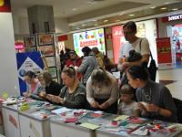 Мастер-класс по скрапбукингу ведет  Шелемех Вера