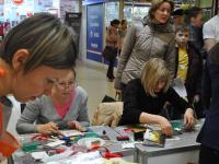 Мастер-класс по скрапбукингу ведет  Шелемех Вера