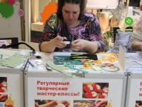 Мастер-класс по скрапбукингу ведет  Шелемех Вера