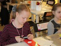 Мастер-класс. Открытка к любому празднику в технике квиллинг