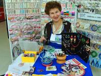 Бисероплетение и сборка украшения с использованием бусин и металической фурнитуры Zlatka