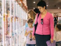 Выставка творческих работ и детских рисунков