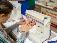 Ткани Peppy и швейные машинки Micron