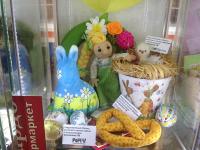 Выставка творческих работ и детских рисунков