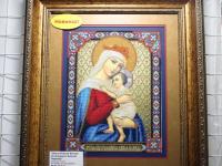 Выставка творческих работ и детских рисунков