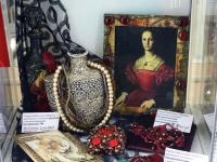 Выставка творческих работ и детских рисунков