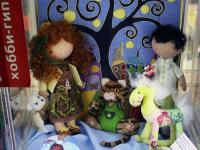 Выставка творческих работ и детских рисунков