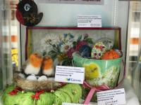 Выставка творческих работ и детских рисунков