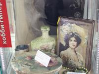 Выставка творческих работ и детских рисунков