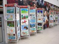 Выставка творческих работ и детских рисунков